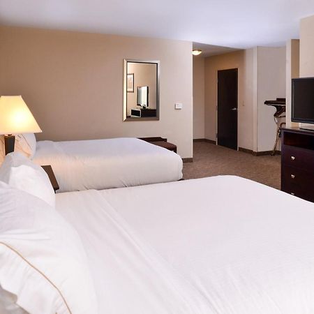 Holiday Inn Express & Suites Fairmont By Ihg מראה חיצוני תמונה