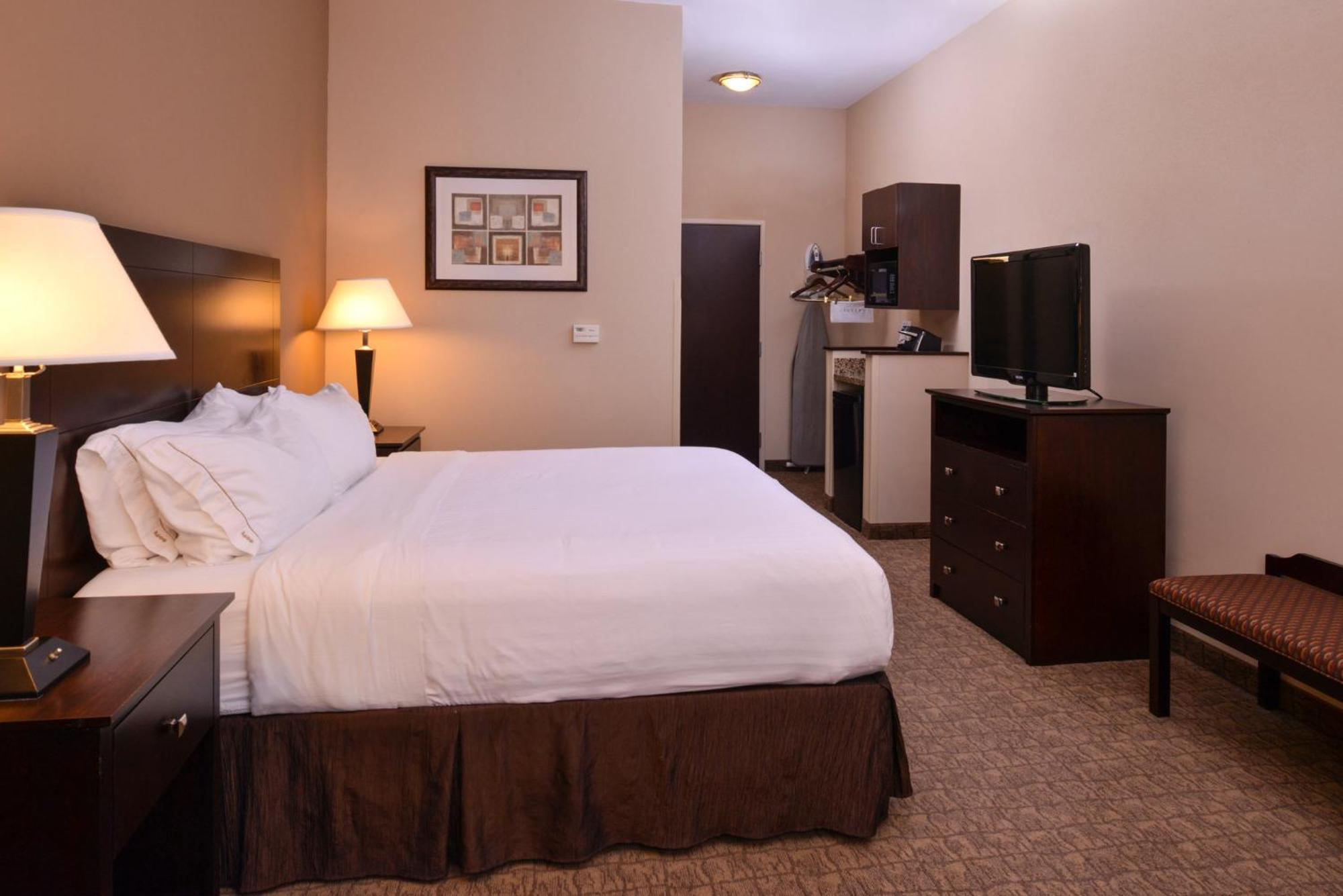 Holiday Inn Express & Suites Fairmont By Ihg מראה חיצוני תמונה