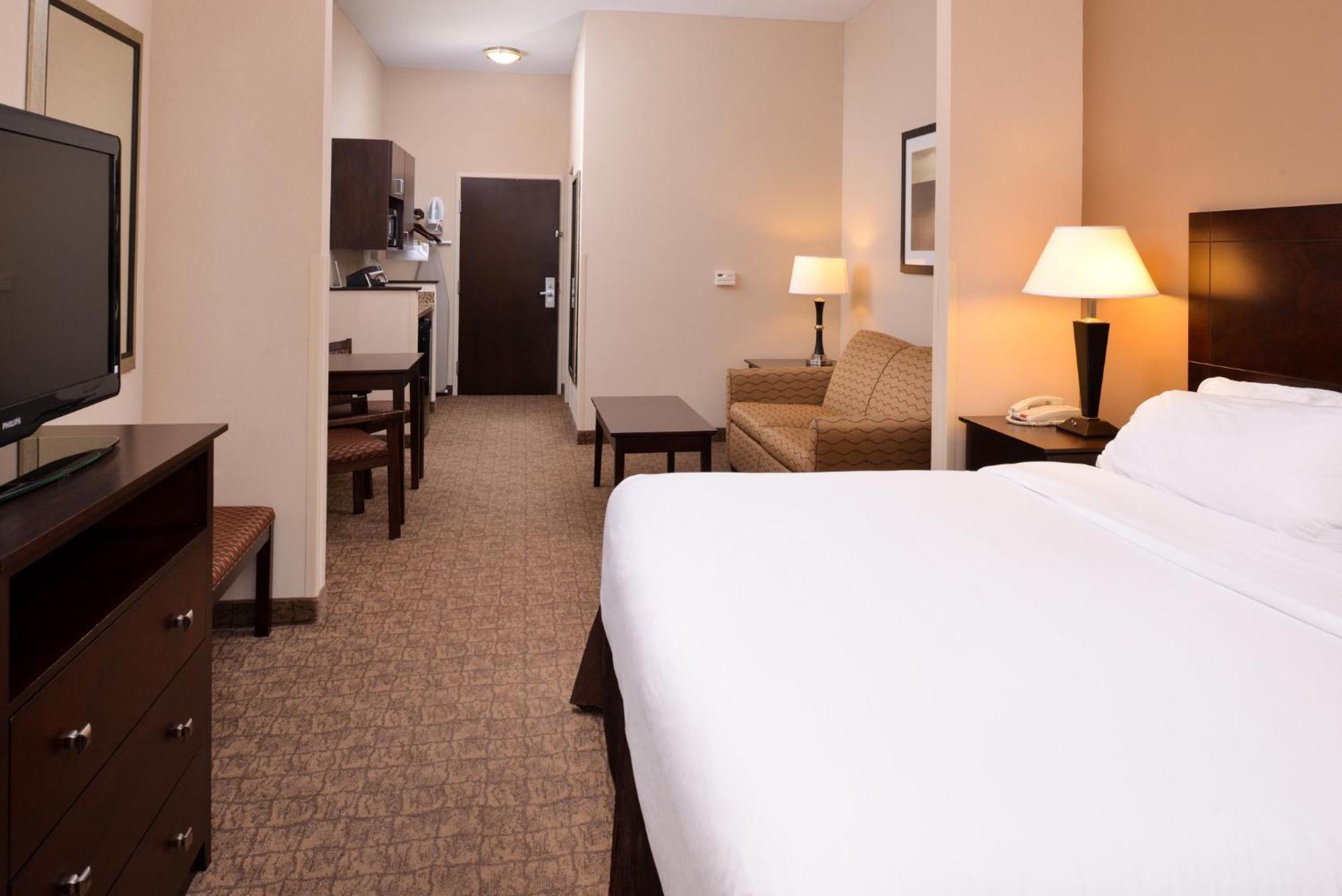 Holiday Inn Express & Suites Fairmont By Ihg מראה חיצוני תמונה