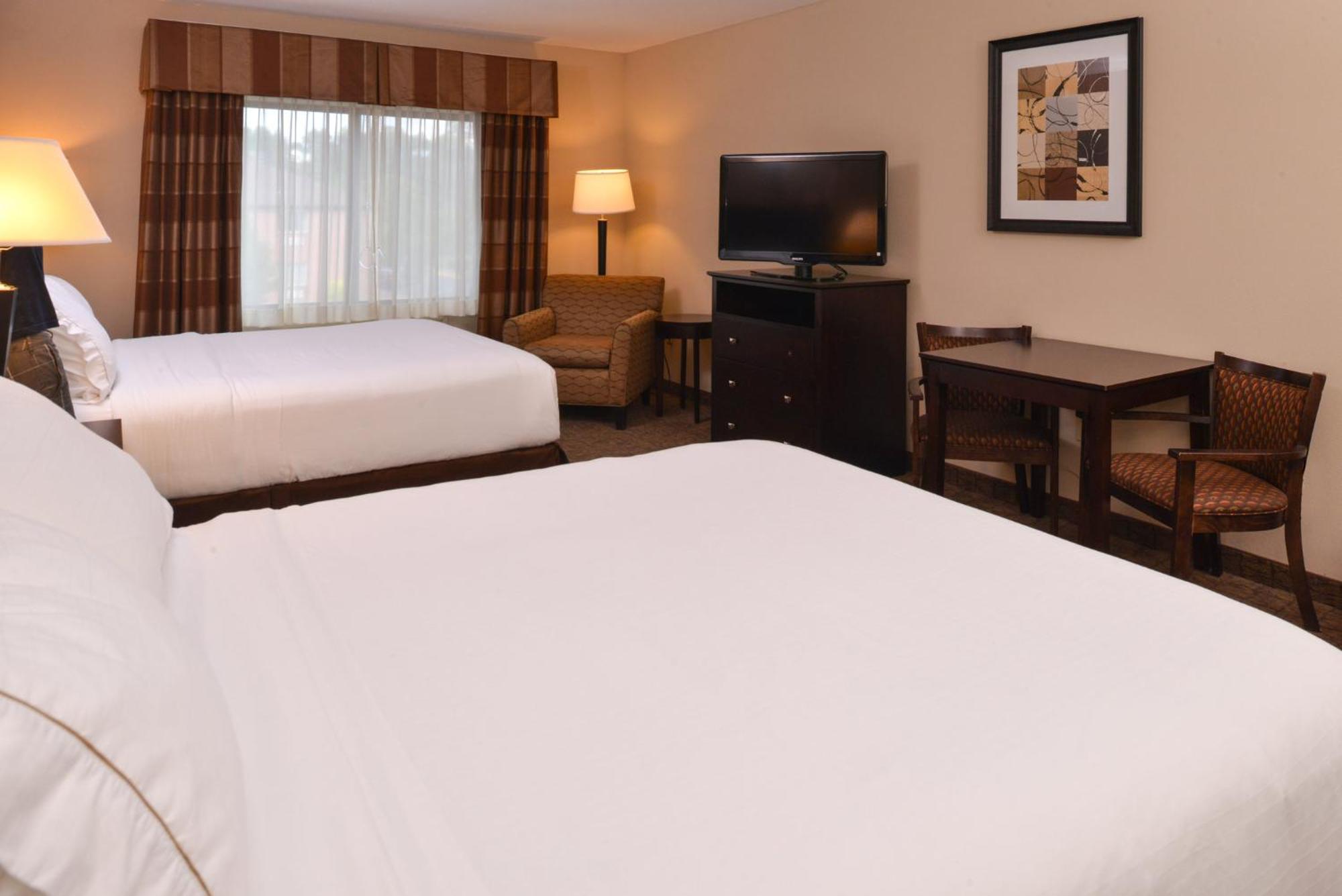 Holiday Inn Express & Suites Fairmont By Ihg מראה חיצוני תמונה